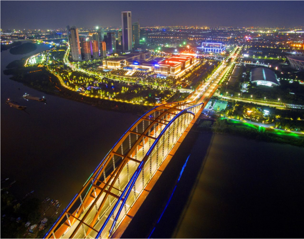 灯火辉映又一城