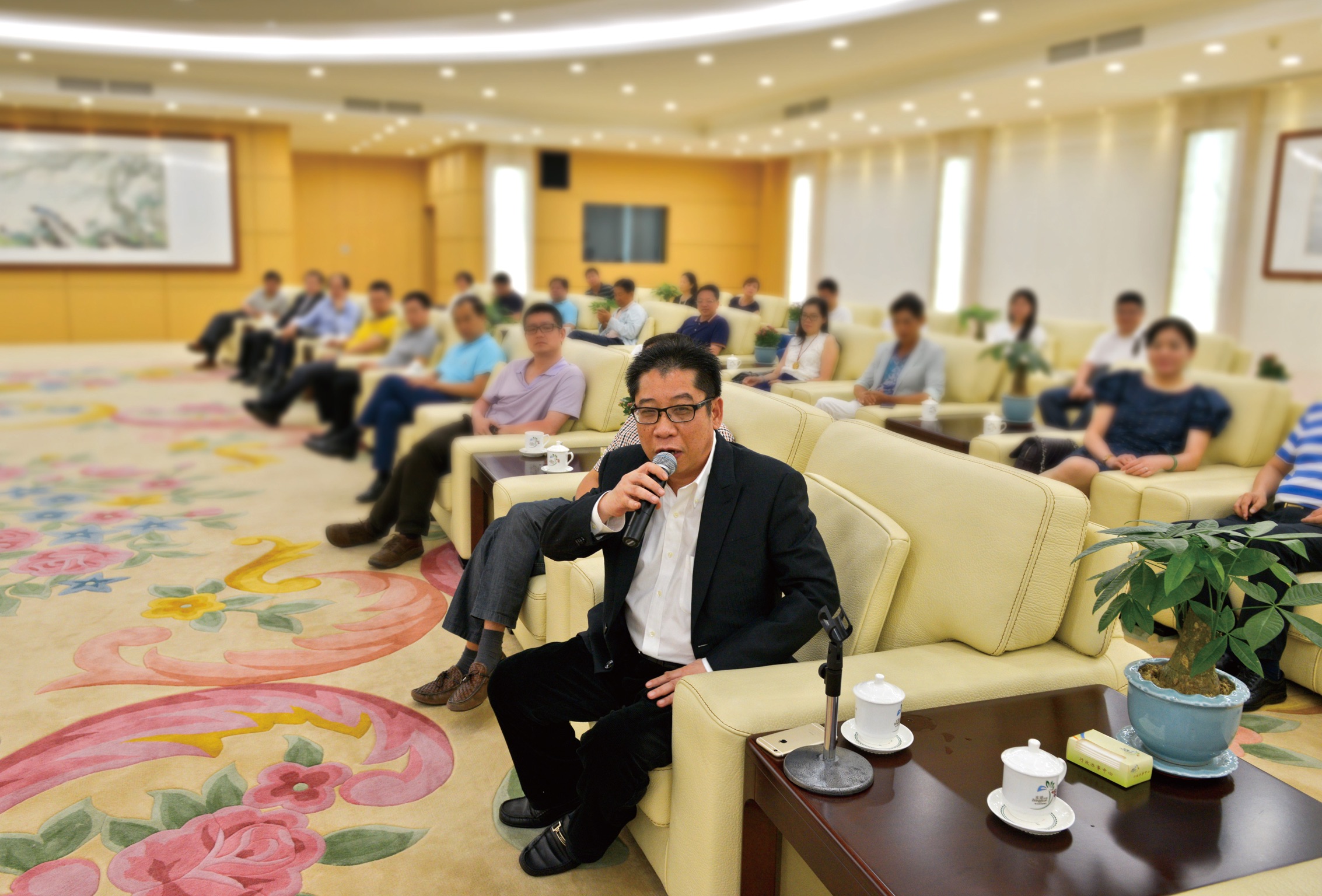 苏长荣：纵横商海，赤子情怀